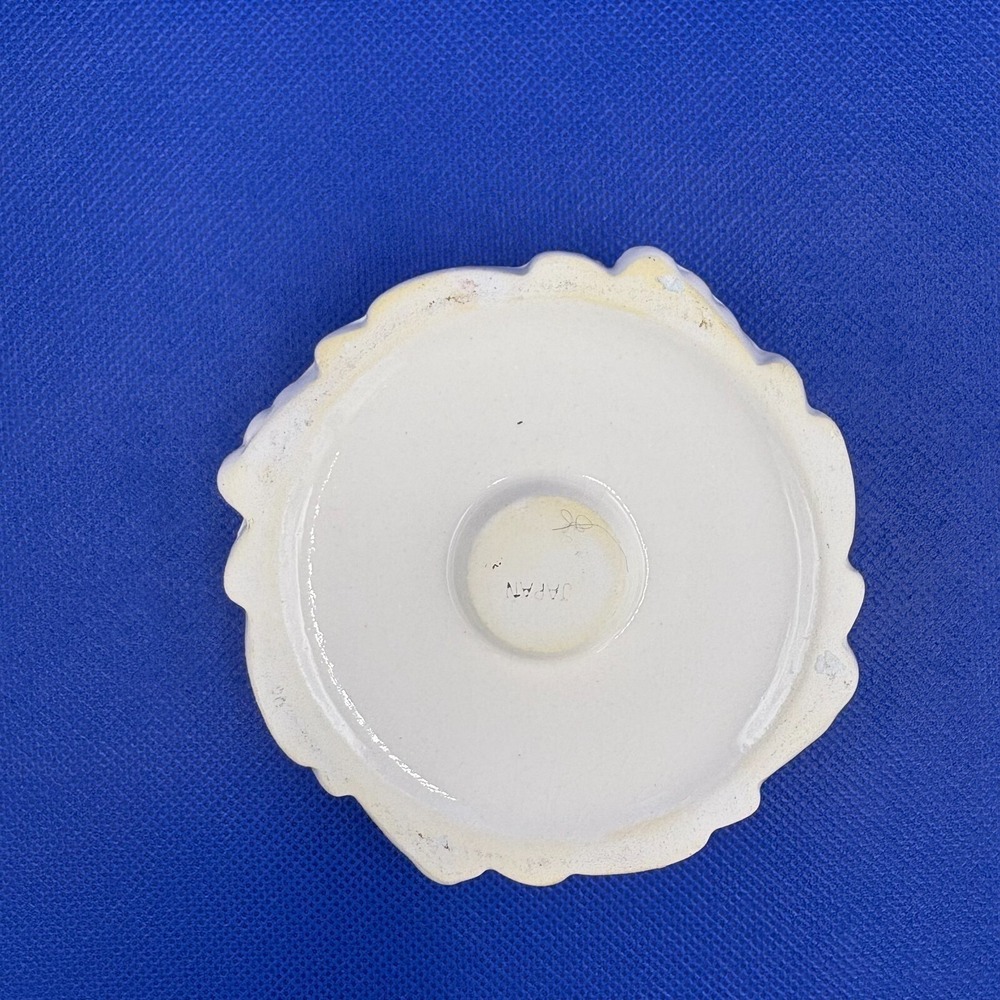 Vintage White and Gold Christmas Candle Holders, made in Japan, Set of 2 - Picture 5 of 5